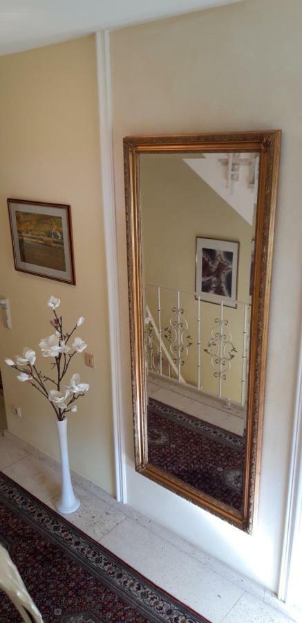 מלון טריטנהיים Wein & Gastehaus Hermeshof מראה חיצוני תמונה